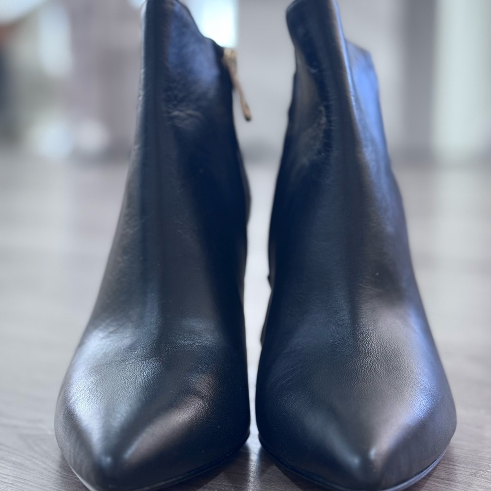 Elegant Black Ankle Boots
